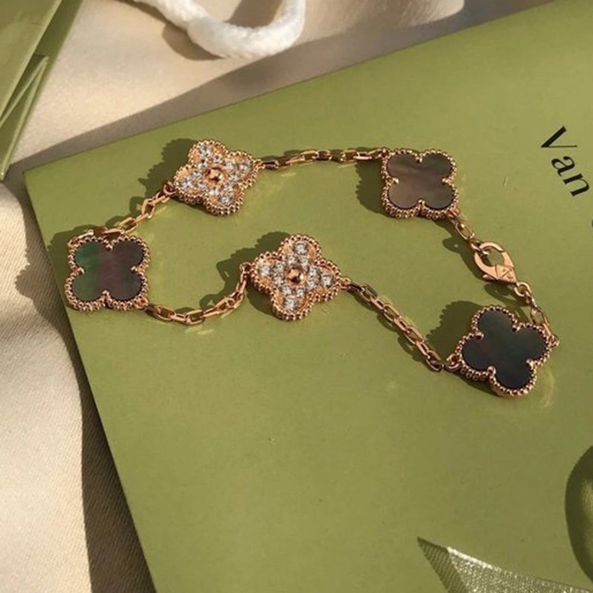 [⭐Miroze ]New CLOVER 5 MOTIF GRAY MOP BRACELET COLLECTION