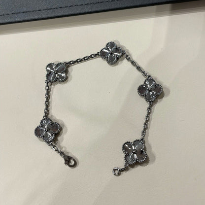 [⭐Miroze]CLOVER 5 MOTIF BLACK BRACELET