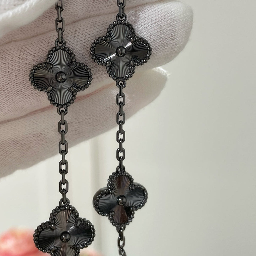 [⭐Miroze ]New CLOVER 5 MOTIF BLACK BRACELET