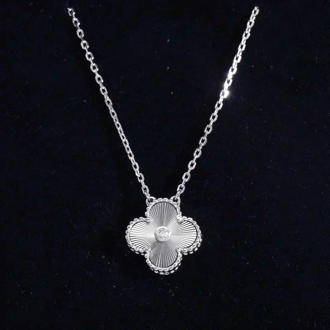 ⭐Miroze CLOVER  15MM DIAMOND LASER NECKLACE SILVER