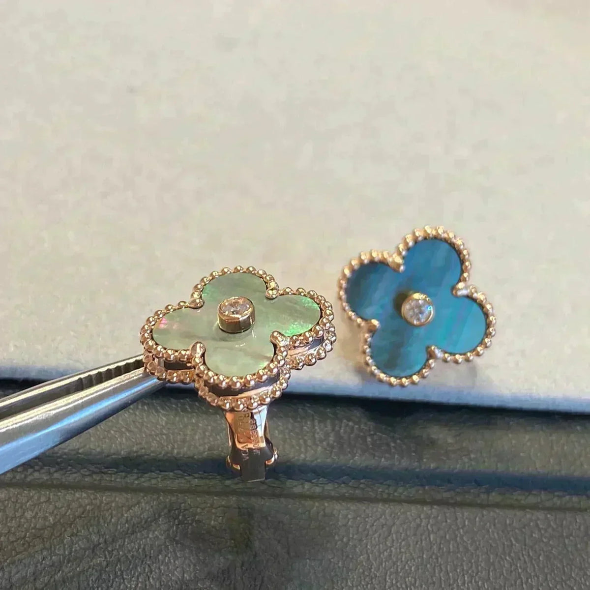 ⭐Miroze CLOVER MEDIUM 1 MOTIFS GRAY MOP  DIAMOND EARRINGS