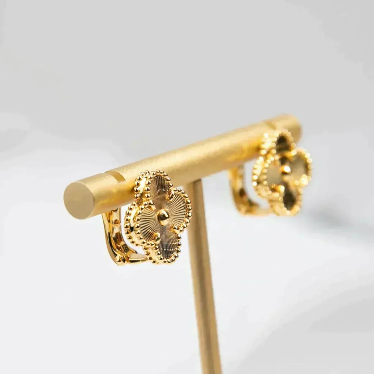 ⭐Miroze CLOVER MEDIUM 1 MOTIFS LASER EARRINGS