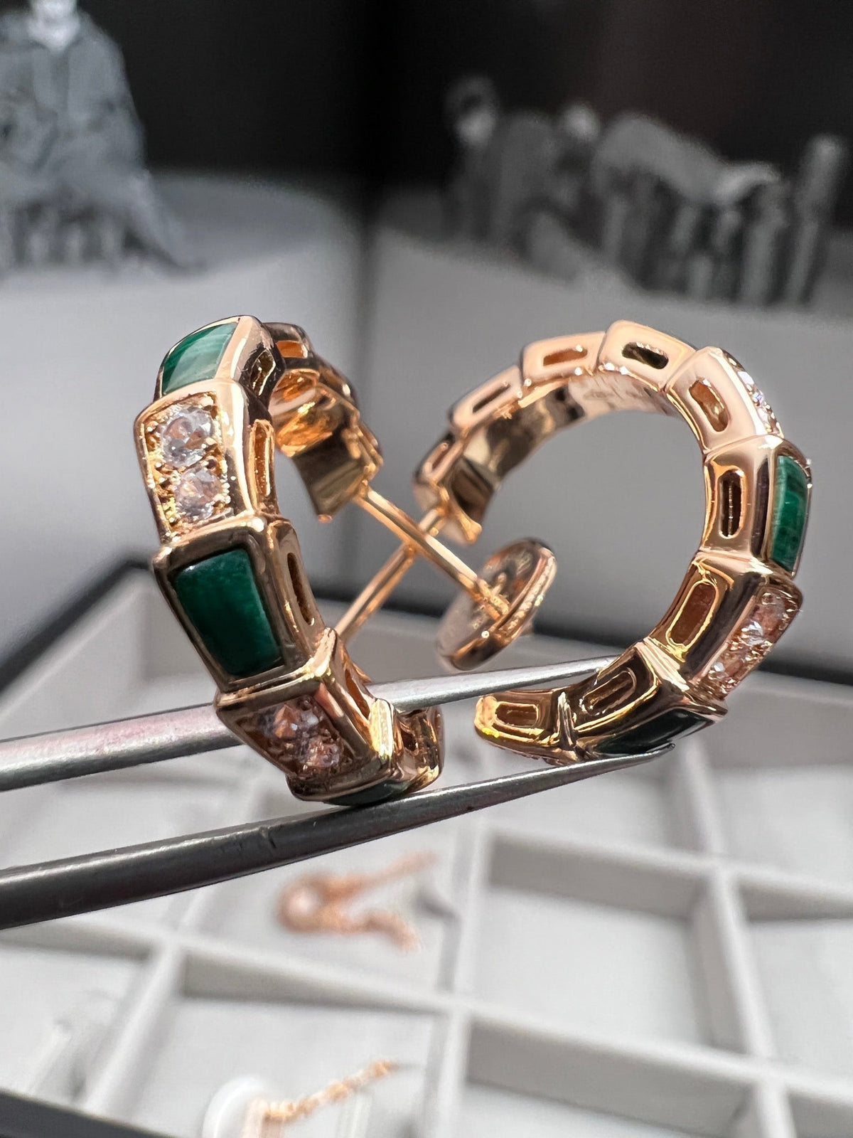 [⭐Veya]SERPENTI MALACHITE PINK GOLD EARRINGS