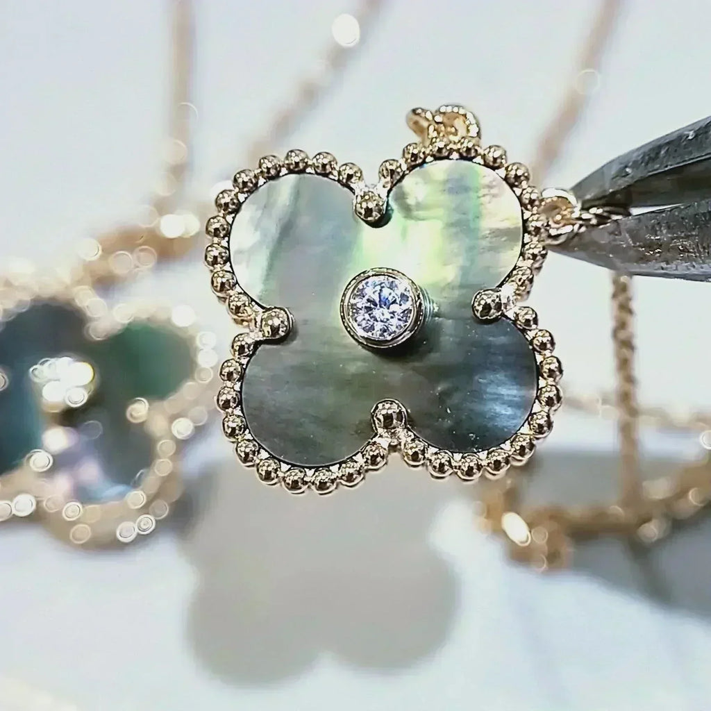 ⭐Miroze CLOVER 15MM DIAMOND AND MOTHER-OF-GREY NECKLACE
