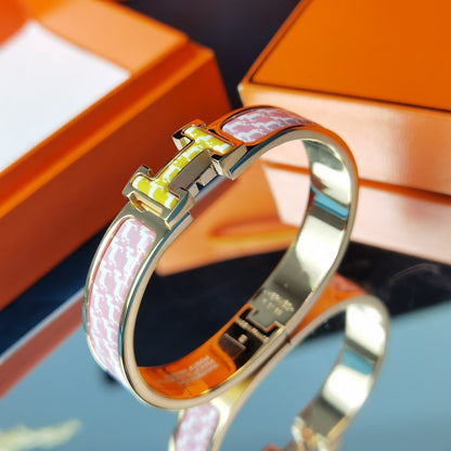[⭐Miroze] H HORSE BRACELET 12MM