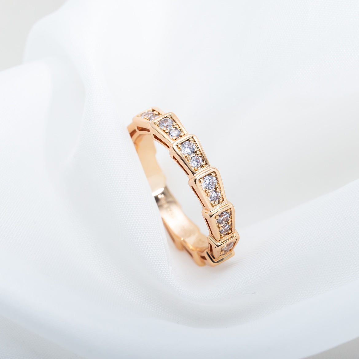 [⭐Veya]SERPENTI RING PINK GOLD DIAMOND PAVED 3MM