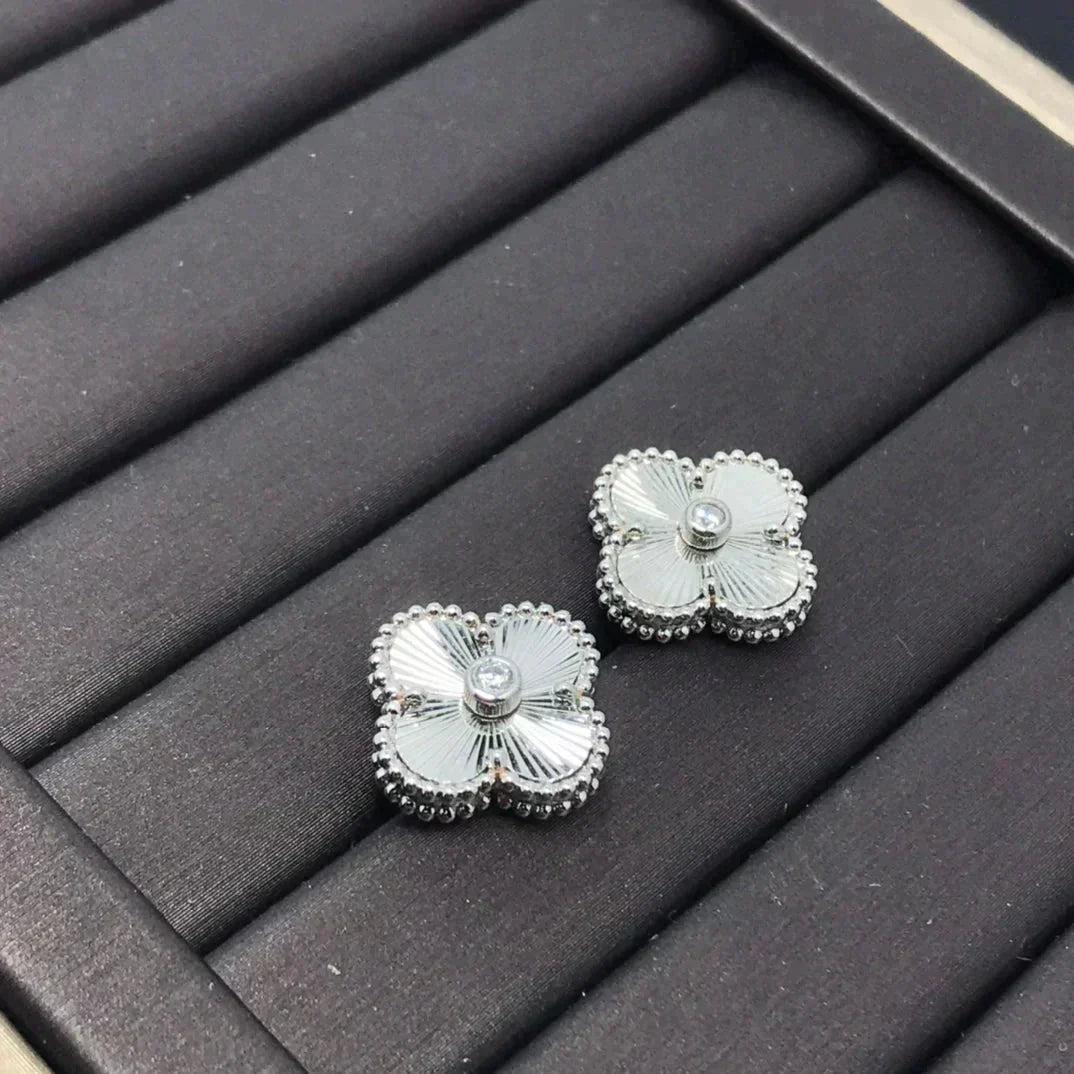 ⭐Miroze CLOVER MINI 9.5MM LASER EARRINGS