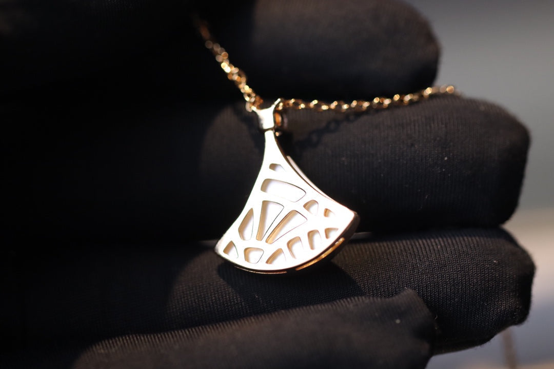 [⭐Veya]DREAM NECKLACE WHITE MOP PINK GOLD 1 DIAMOND