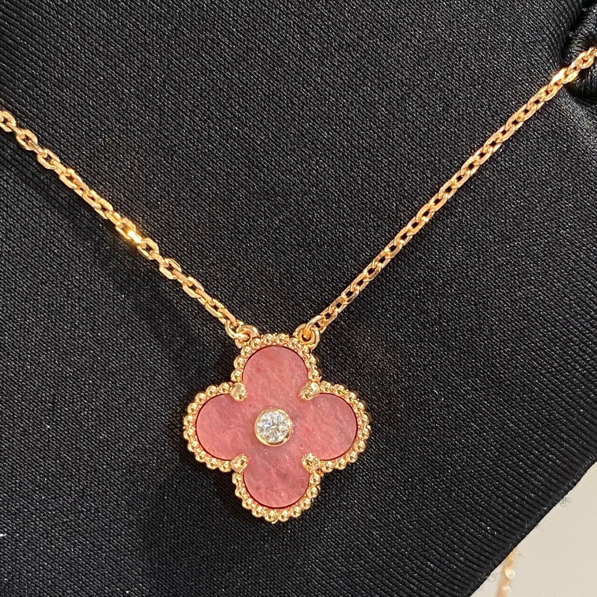 ⭐Miroze CLOVER 15MM DIAMOND RHODONITE NECKLACE