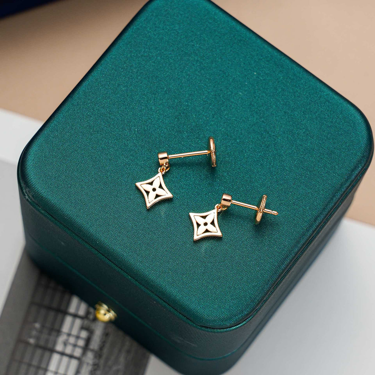 [⭐Miroze]スターピアス ゴールド