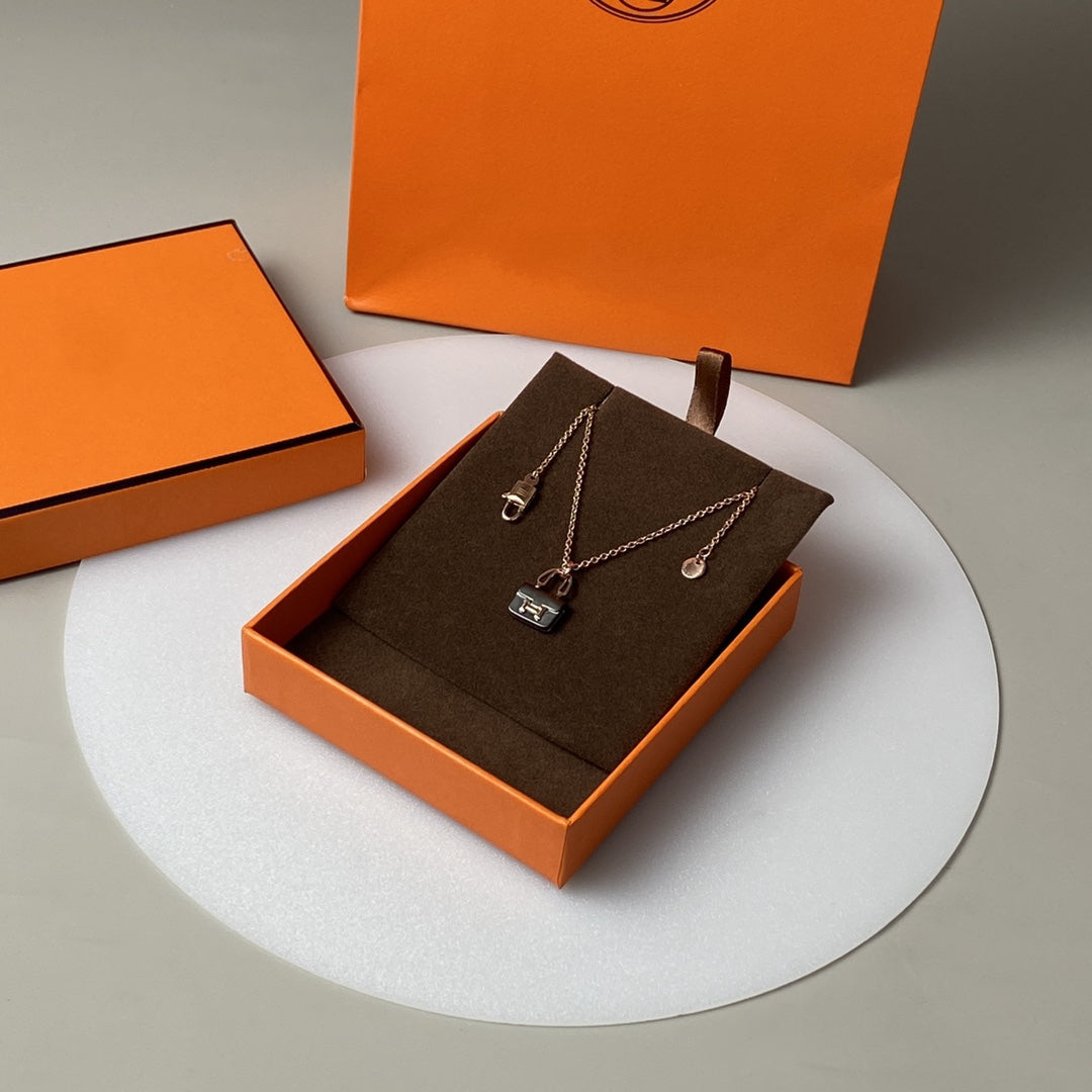 ⭐Miroze CONSTANCE BLACK PEDANT PINK GOLD NECKLACE