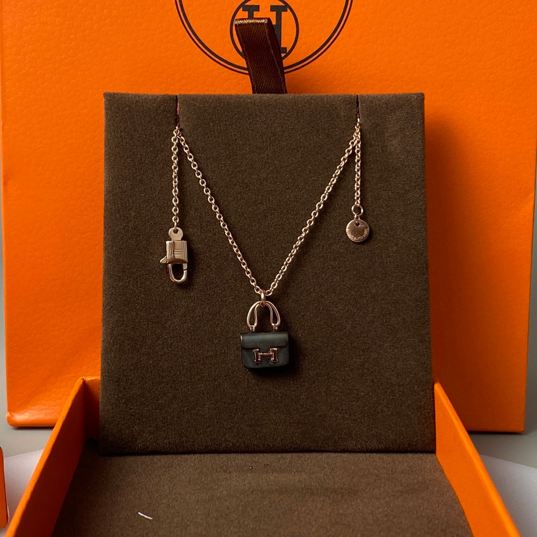 ⭐Miroze CONSTANCE BLACK PEDANT PINK GOLD NECKLACE
