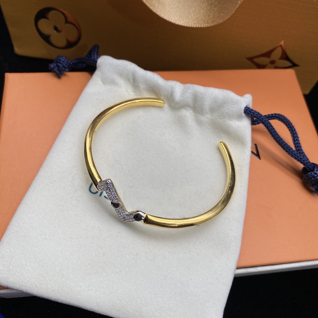⭐Miroze VOLTE UPSITE DOWN DIAMOND GOLD OPEN BRACELET