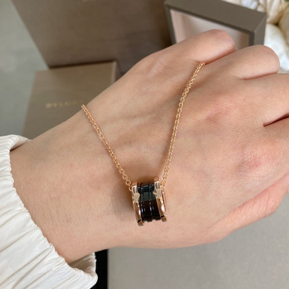 [⭐Miroze]ZERO 1 BLACK CERAMIC PINK GOLD NECKLACE