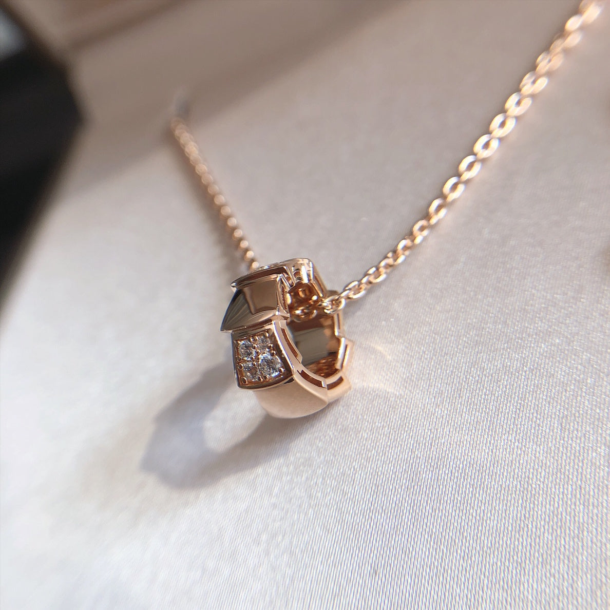 [⭐Miroze]SERPENTI PEDANT DIAMOND PINK GOLD NECKLACE