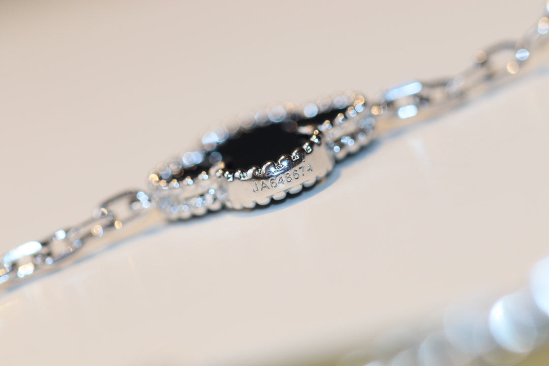 [⭐Miroze]CLOVER 20 MOTIFS ONYX DIAMOND SILVER