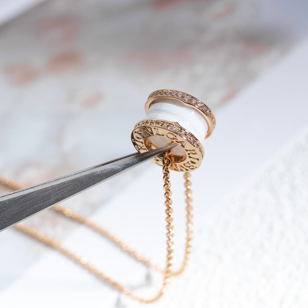 [⭐Miroze]ZERO 1 WHITE CERAMIC PINK GOLD DIAMOND NECKLACE