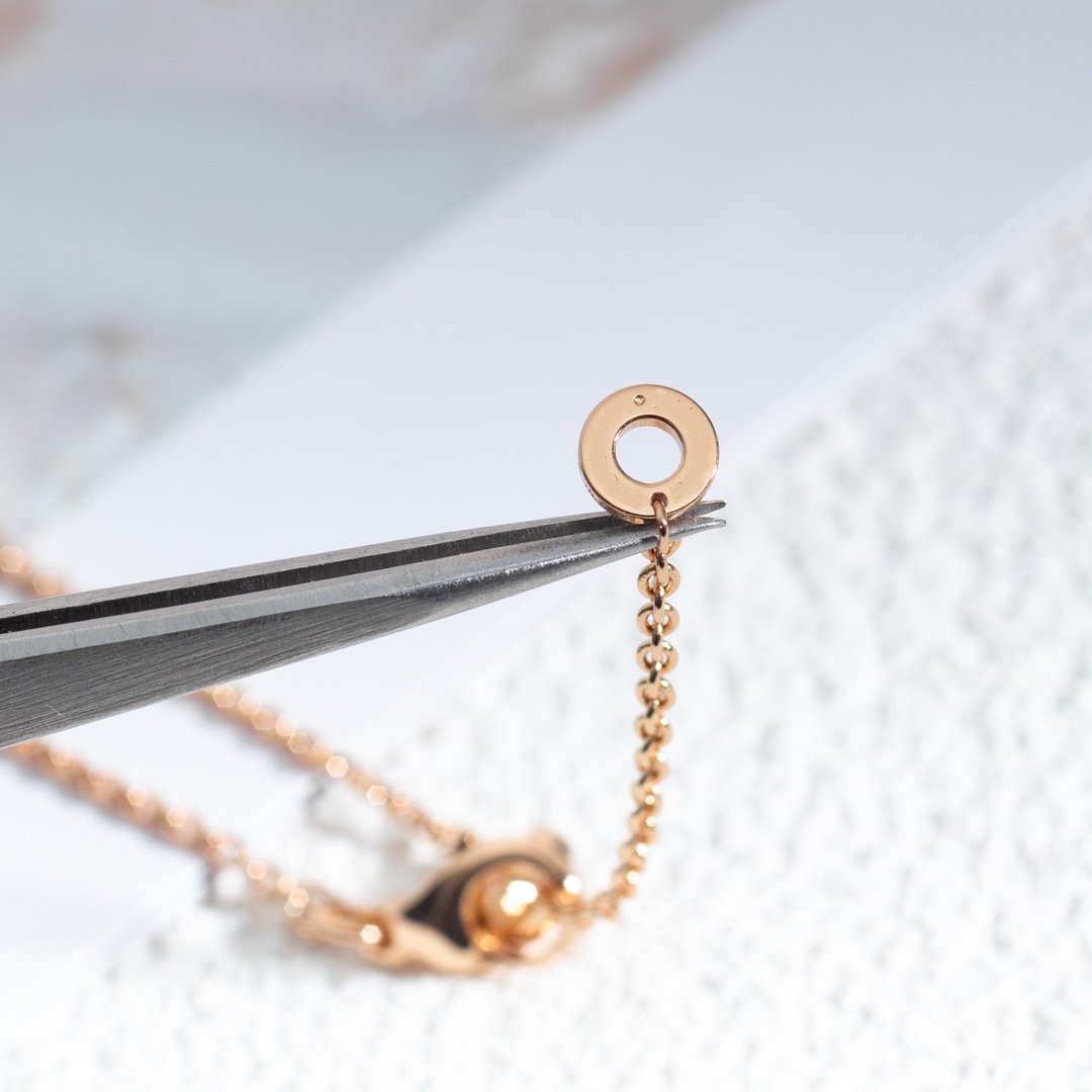[⭐Veya]ZERO 1 WHITE CERAMIC PINK GOLD DIAMOND NECKLACE