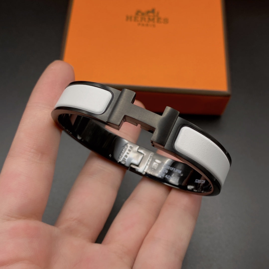 [⭐Miroze]H BRACELET 12MM BLACK WHITE CERAMIC