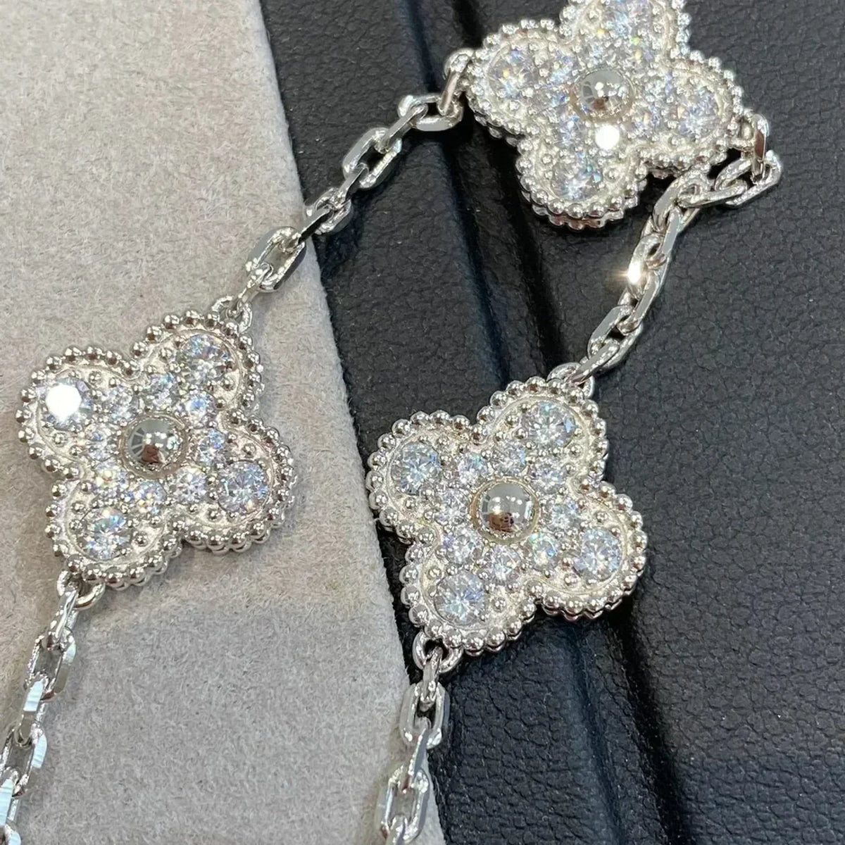 [⭐Miroze ] New  CLOVER 5 MOTIF FULL DIAMOND BRACELET COLLECTION
