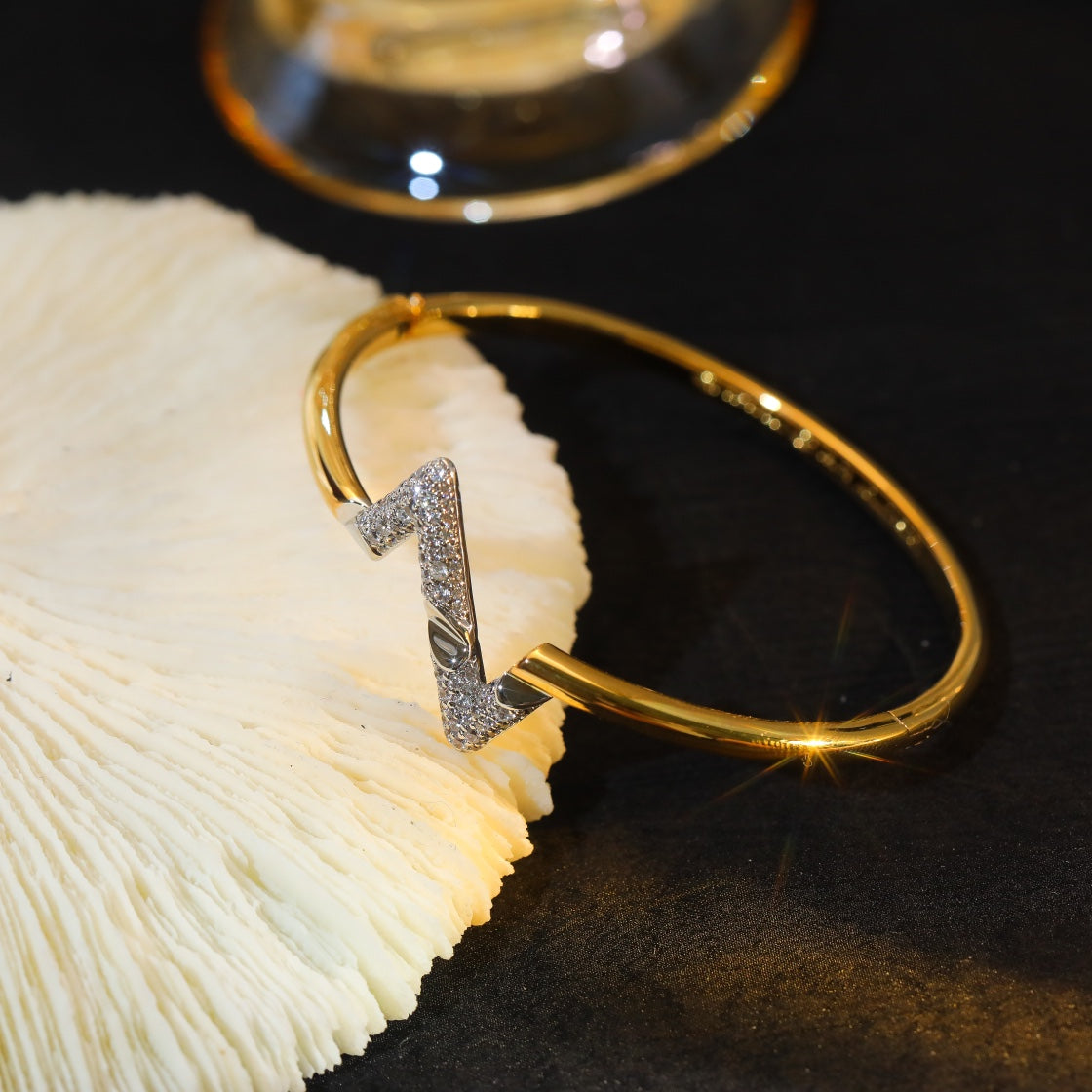 ⭐Miroze VOLTE UPSITE DOWN GOLD DIAMOND BRACELET
