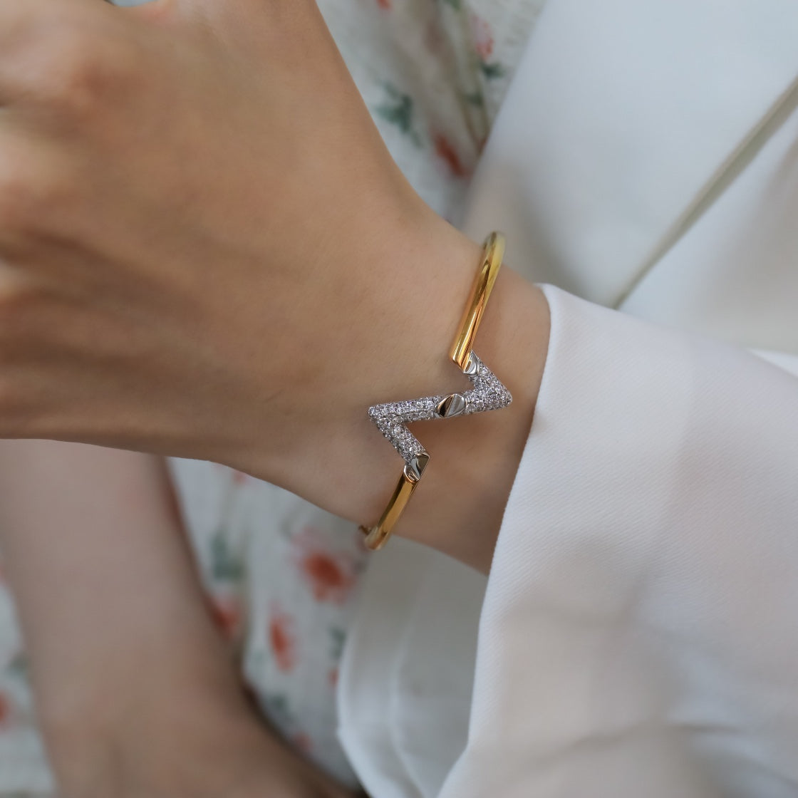 ⭐Miroze VOLTE UPSITE DOWN GOLD DIAMOND BRACELET