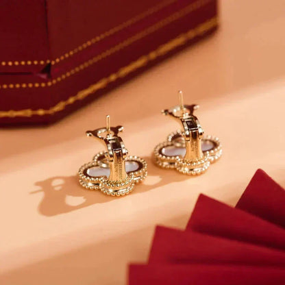 [⭐Miroze] CLOVER MEDIUM 1 MOTIFS  WHITE MOP STUD EARRINGS