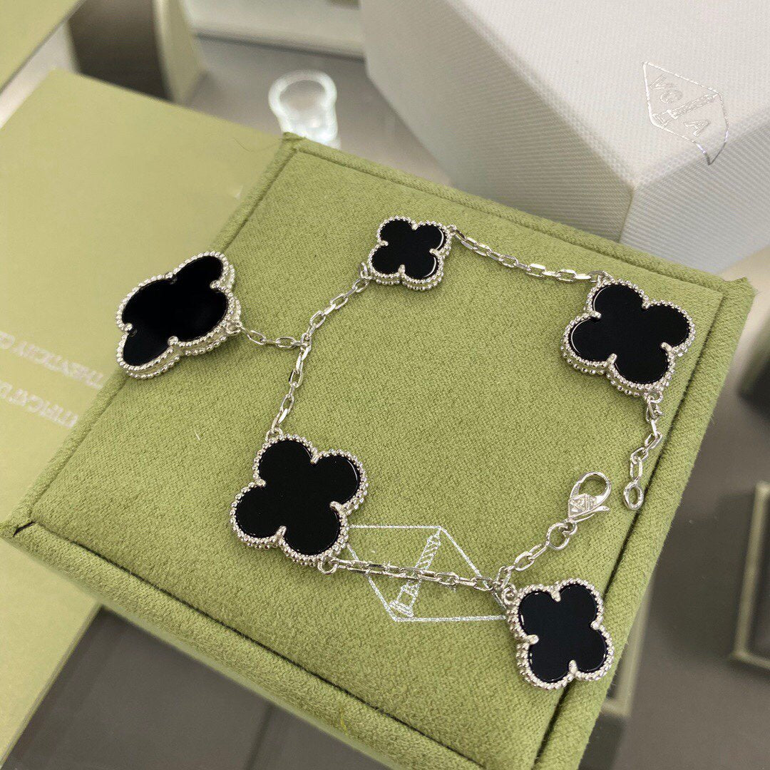 ⭐Miroze CLOVER 5 MOTIFS SIVLER ONYX BRACELET