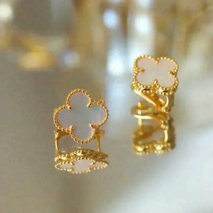 [⭐Miroze] CLOVER MEDIUM 1 MOTIFS  WHITE MOP STUD EARRINGS