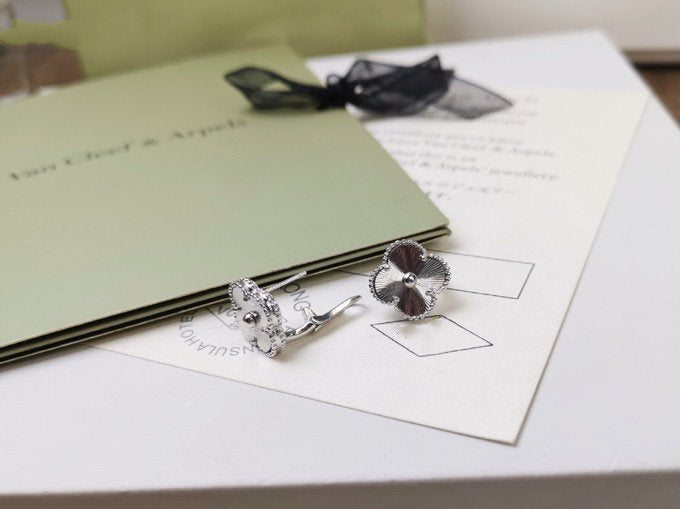 ⭐Miroze CLOVER MEDIUM STUD EARRINGS