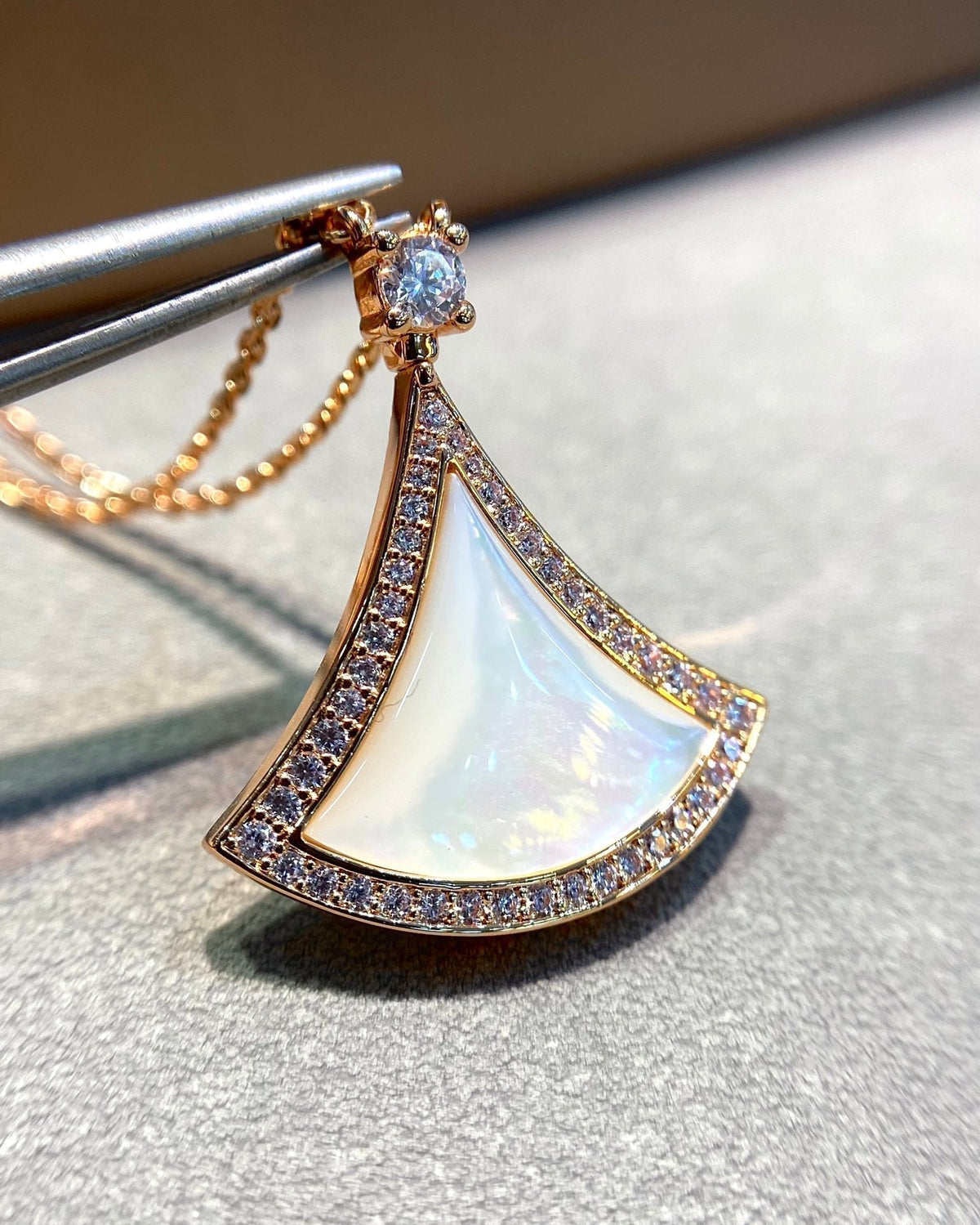 [⭐Veya]DREAM MOP DIAMOND PAVED PINK GOLD NECKLACE