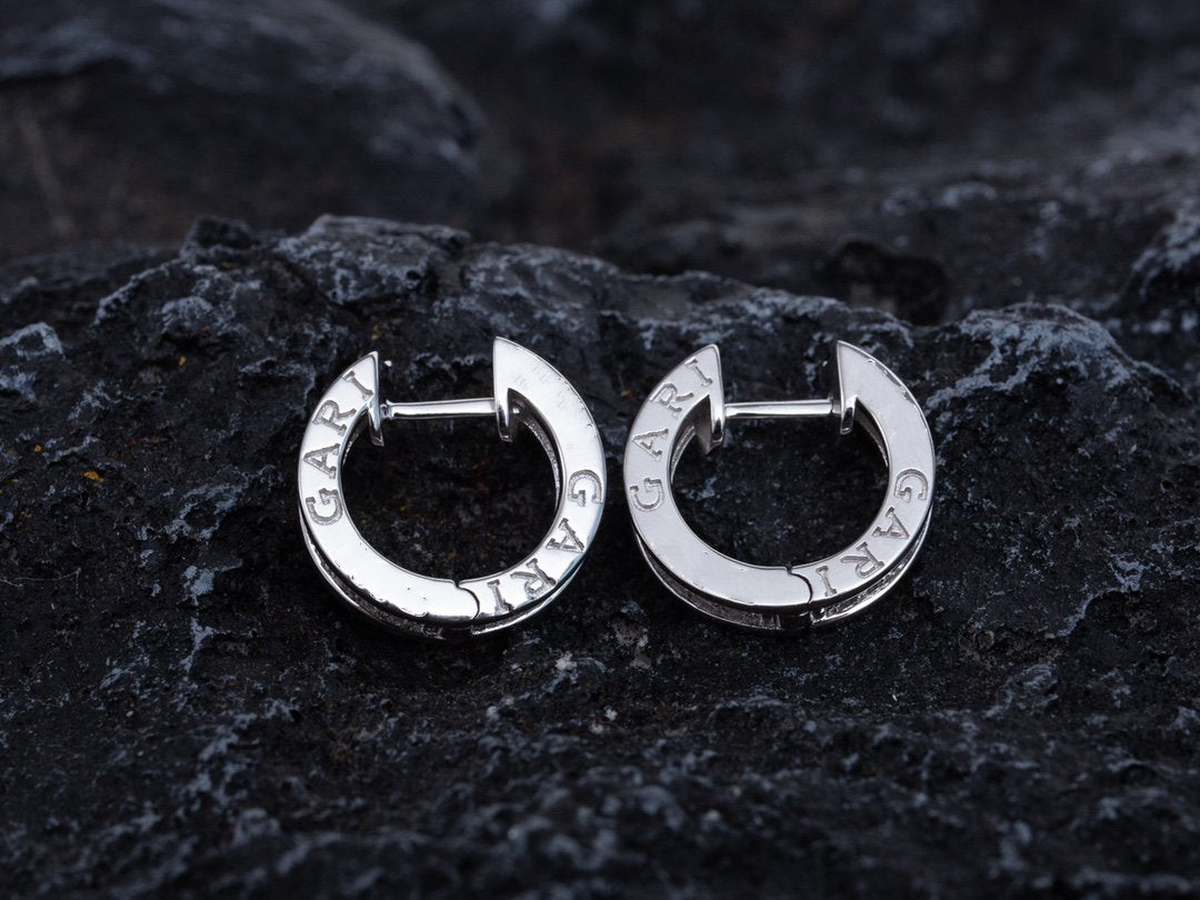 [⭐Veya]ZERO 1 MINI SILVER DIAMOND EARRINGS