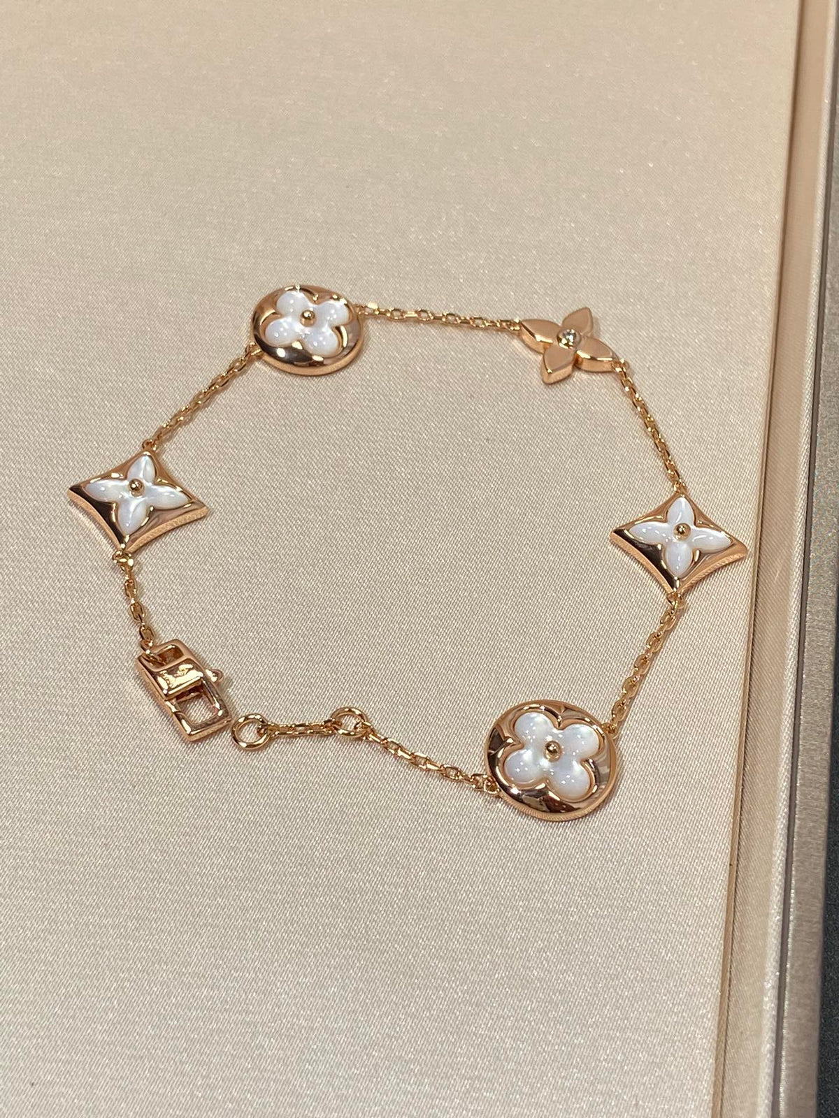 [⭐Miroze]STAR AND SUN 5 MOTIF MOP PINK GOLD BRACELET
