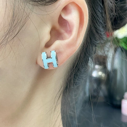 [⭐Miroze]POP H スカイブルー スタッドピアス