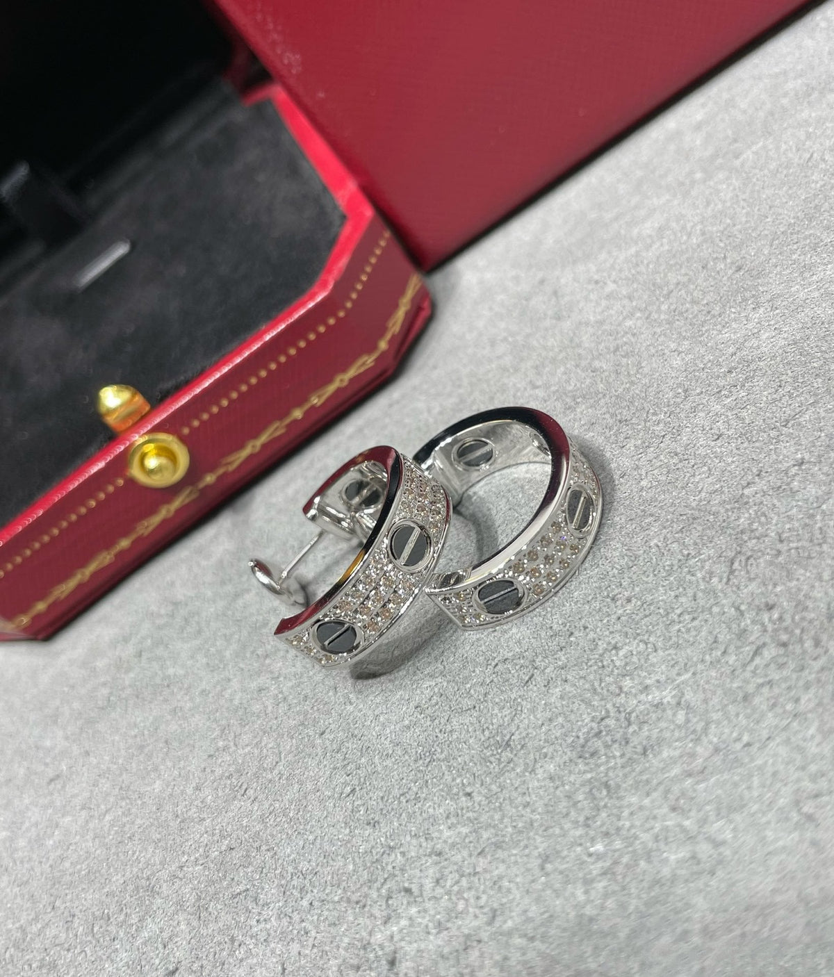 [⭐Miroze]LOVE CERAMIC DIAMOND PAVED SILVER EARRINGS