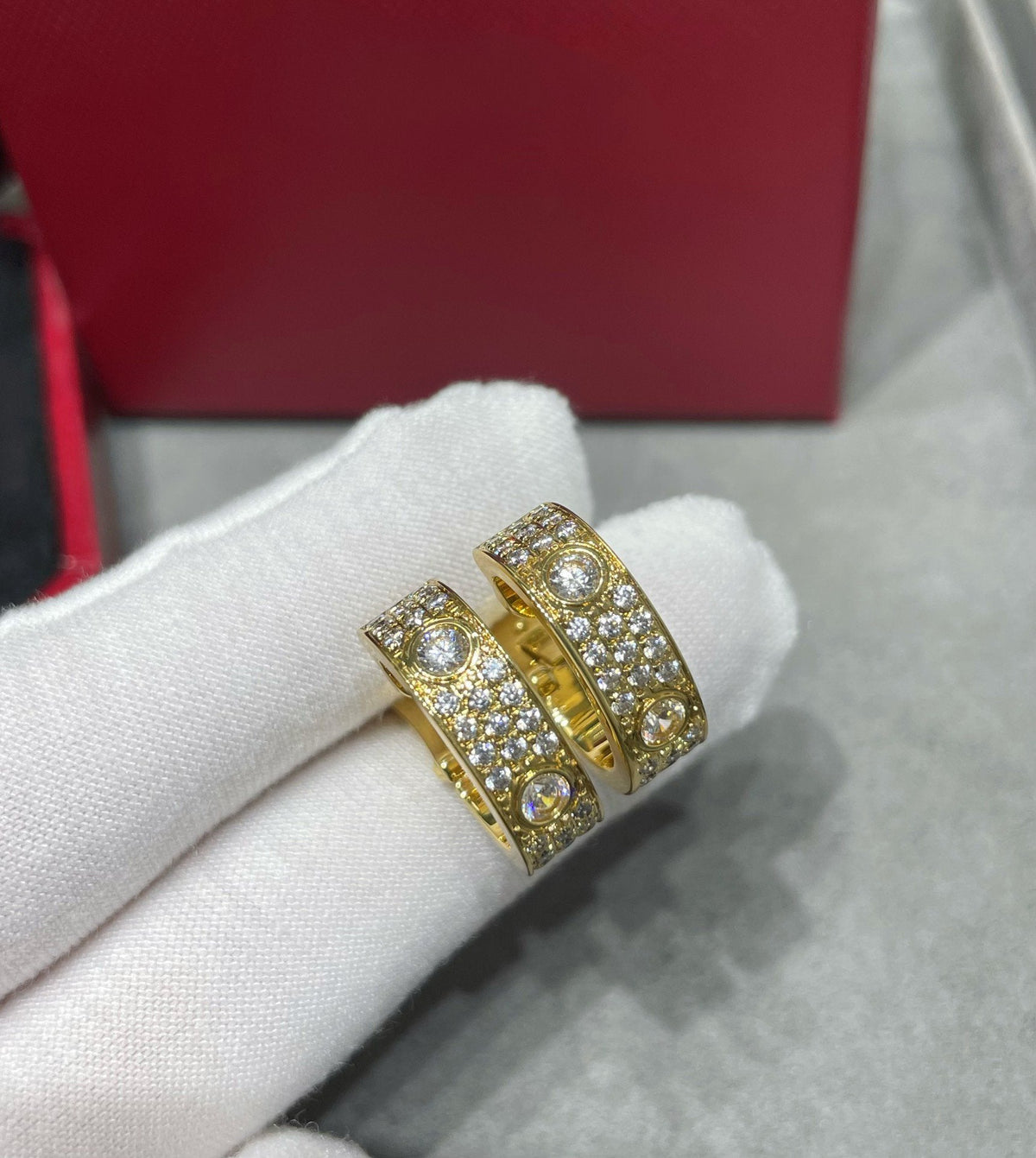 [⭐Miroze]LOVE 5.5MM DIAMOND PAVED EARRINGS