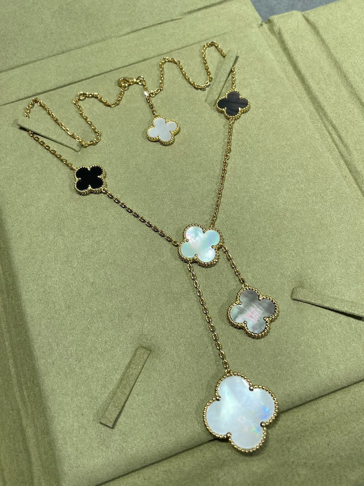 ⭐Miroze CLOVER 6 MOTIF MOP ONYX GOLD NECKLACE