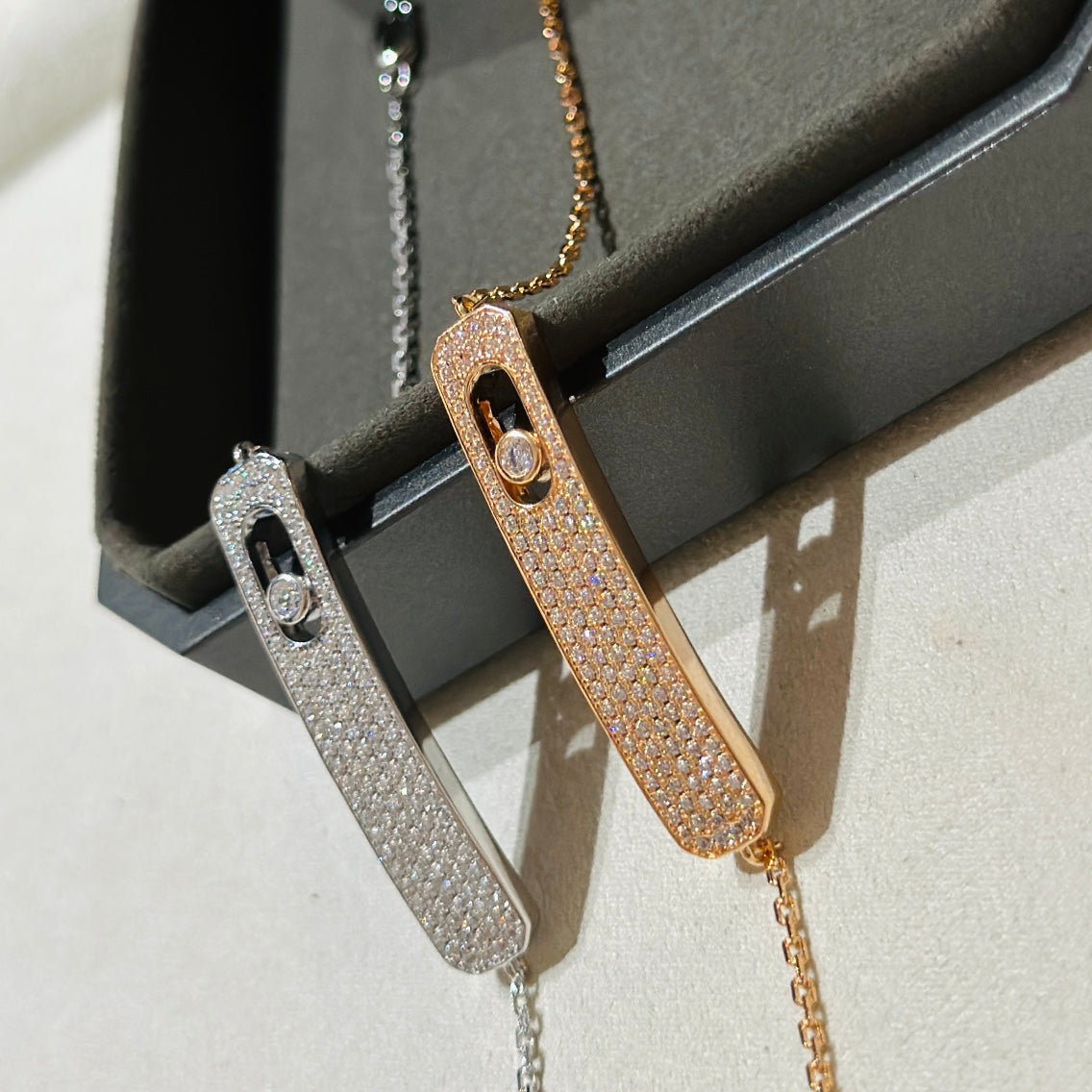 [⭐Miroze]MOVE CLASSIQUE DIAMOND PAVED BRACELET