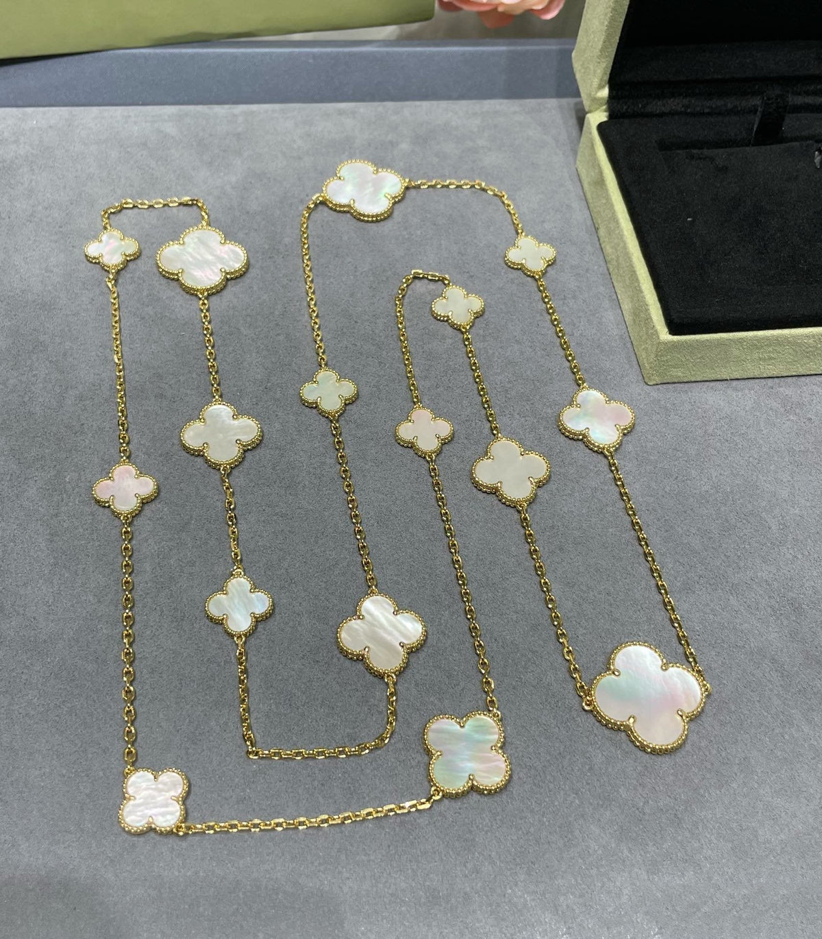 ⭐Miroze CLOVER 16 MOTIF WHITE MOP GOLD NECKLACE