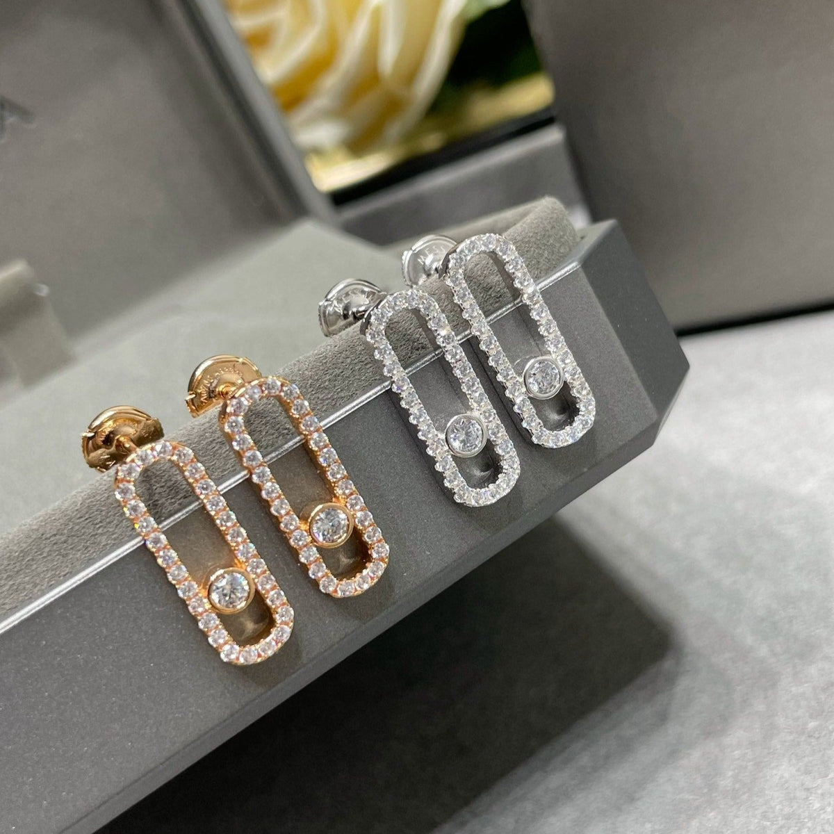 [⭐Miroze]MOVE UNO STUD DIAMOND PAVED EARRINGS