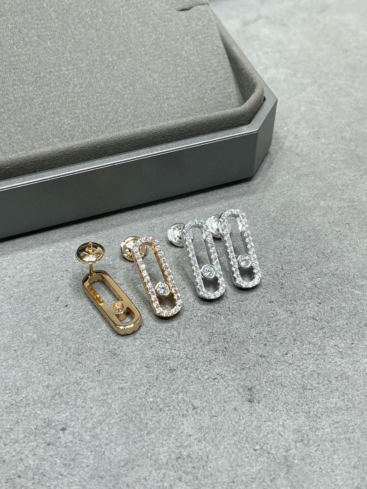 [⭐Miroze]MOVE UNO STUD DIAMOND PAVED EARRINGS