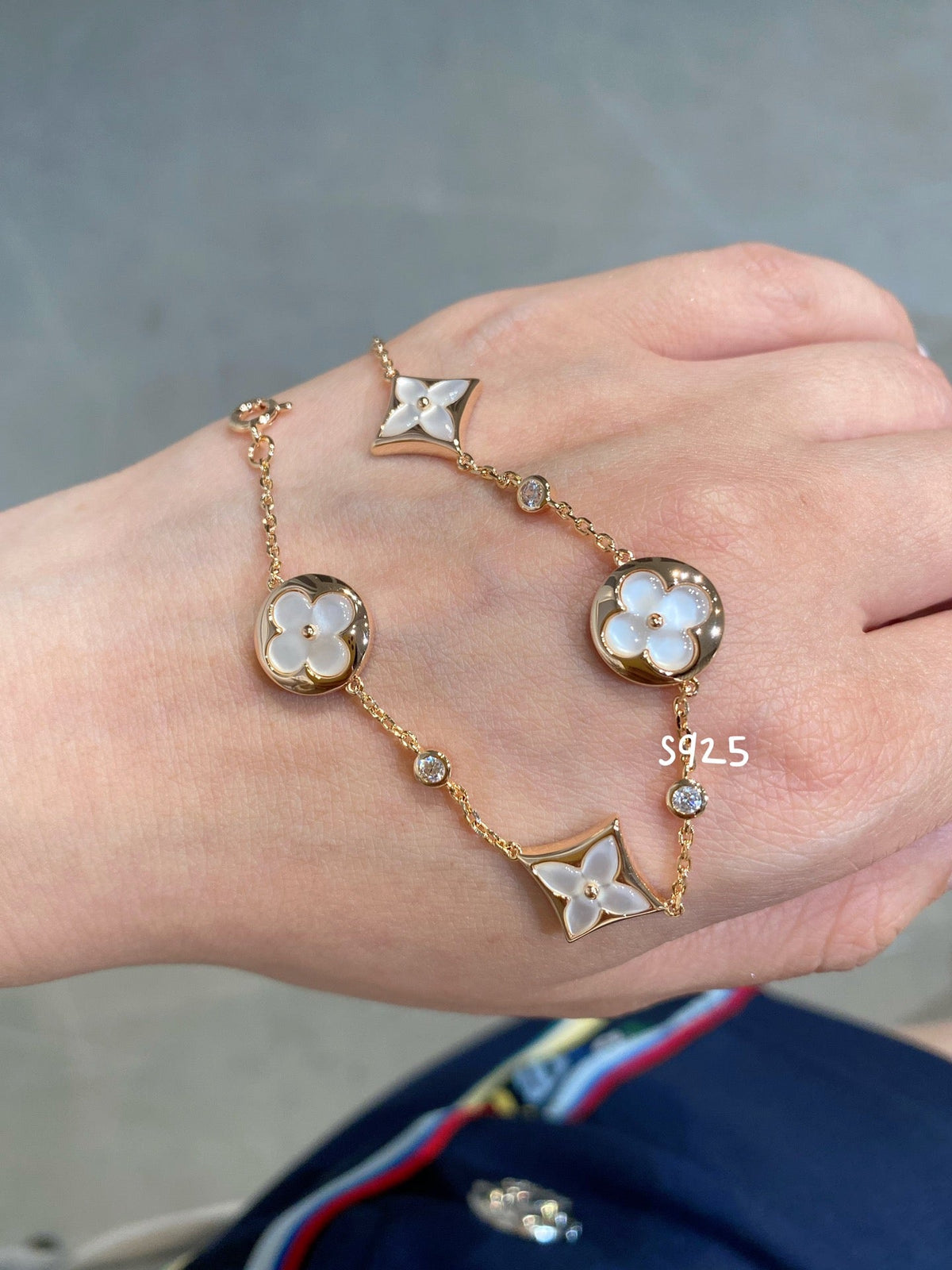 [⭐Miroze]STAR AND SUN 4 MOTIF WHITE MOP PINK GOLD BRACELET