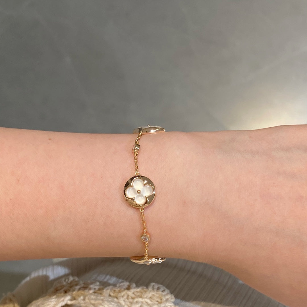 [⭐Miroze]STAR AND SUN 4 MOTIF WHITE MOP PINK GOLD BRACELET
