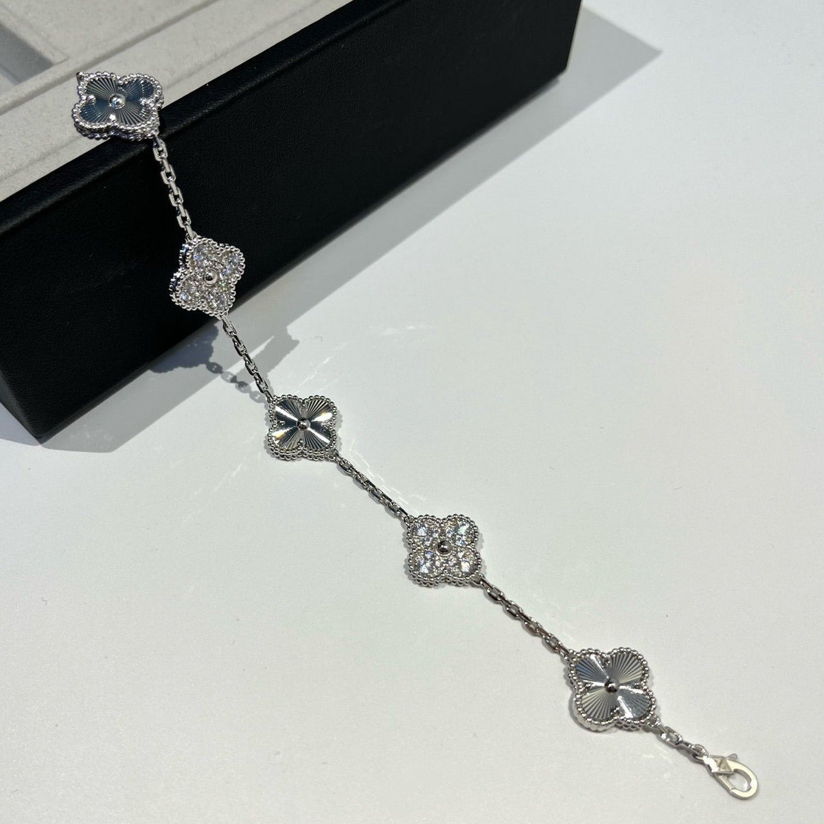 [⭐Miroze ]New  CLOVER 5 MOTIF LASER BRACELET COLLECTION