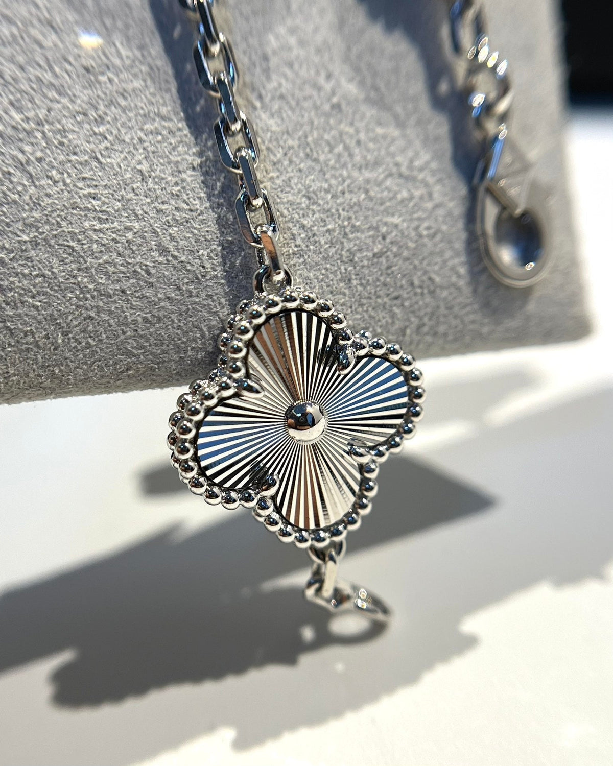 [⭐Miroze ]New  CLOVER 5 MOTIF LASER BRACELET COLLECTION