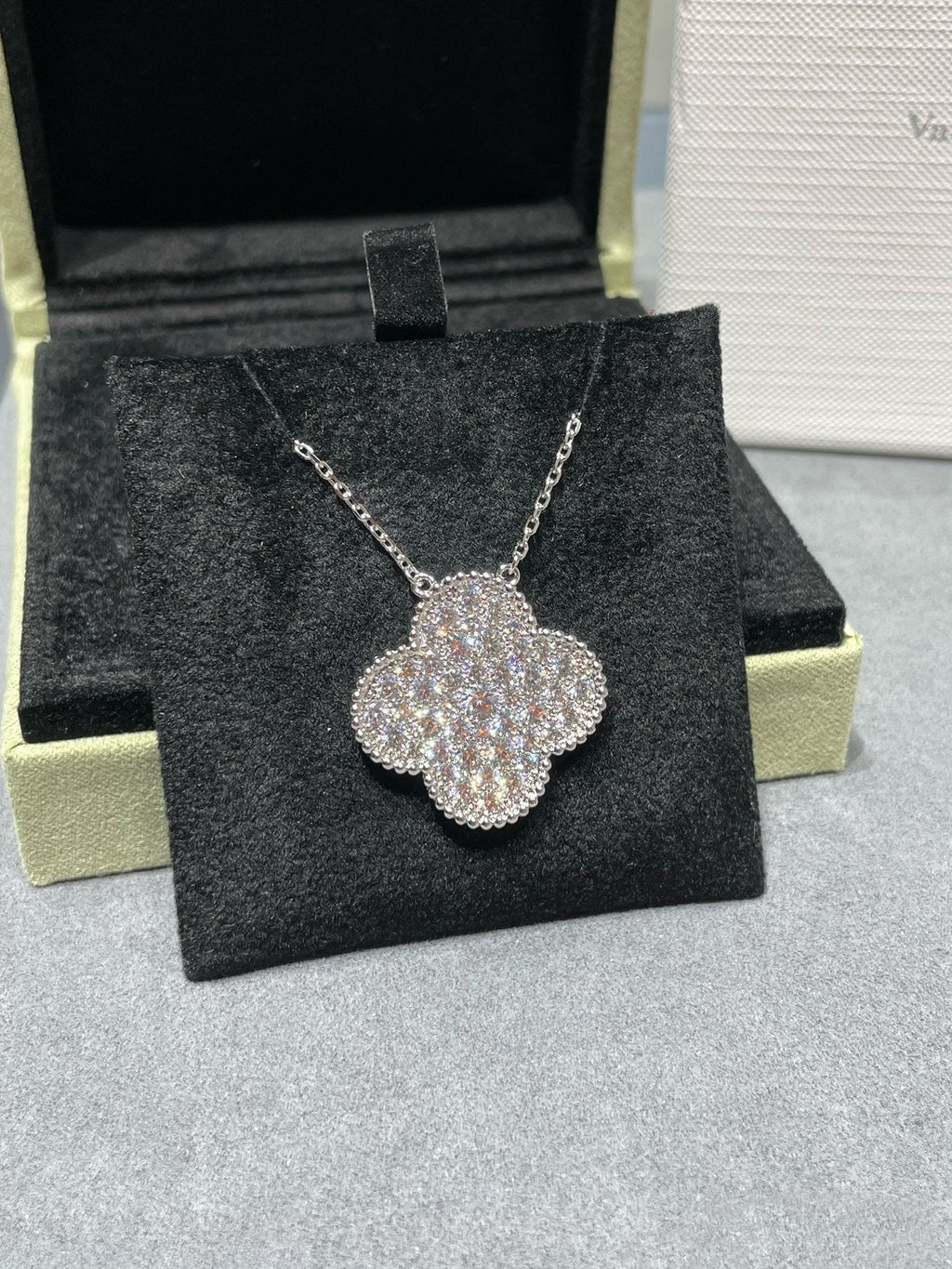 ⭐Miroze CLOVER 25MM LARGE PENDANT DIAMOND PAVED SILVER NECKLACE