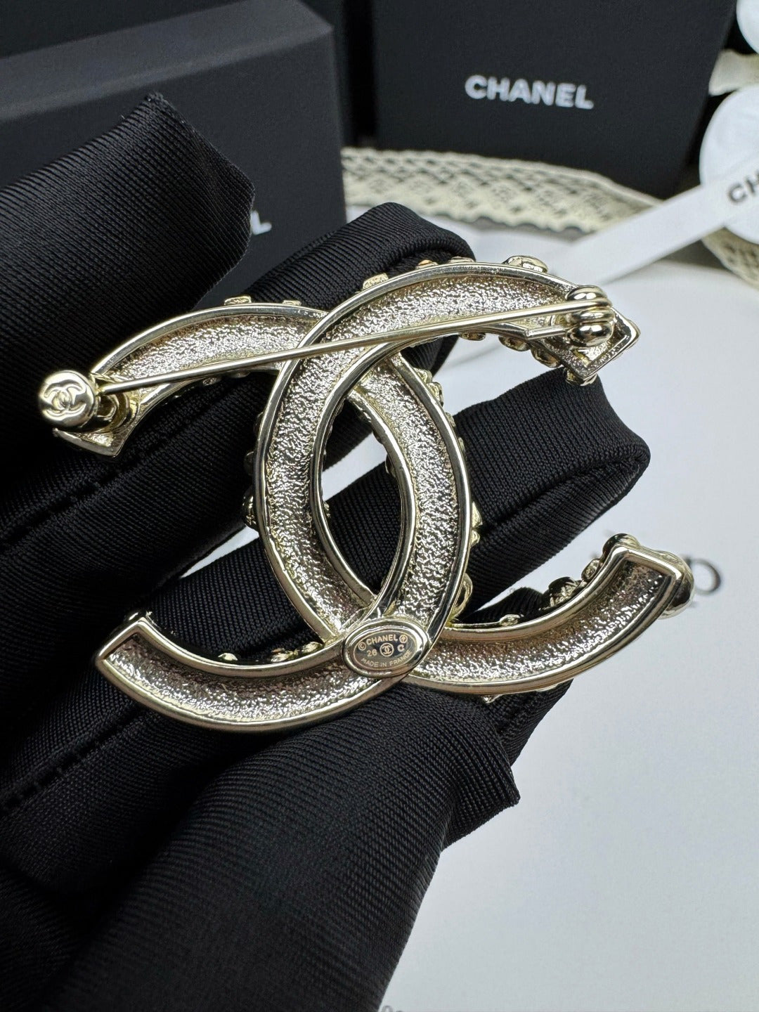 [⭐Miroze]26C Pink-White Enamel Ice Cream Cone Double C Brooch