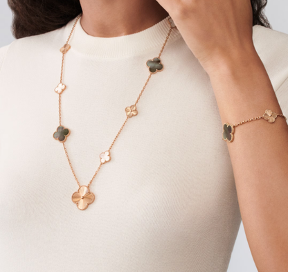 [⭐Miroze]DETACHABLE CLOVER 15(11+4) FLOWER SILVER NECKLACE SET