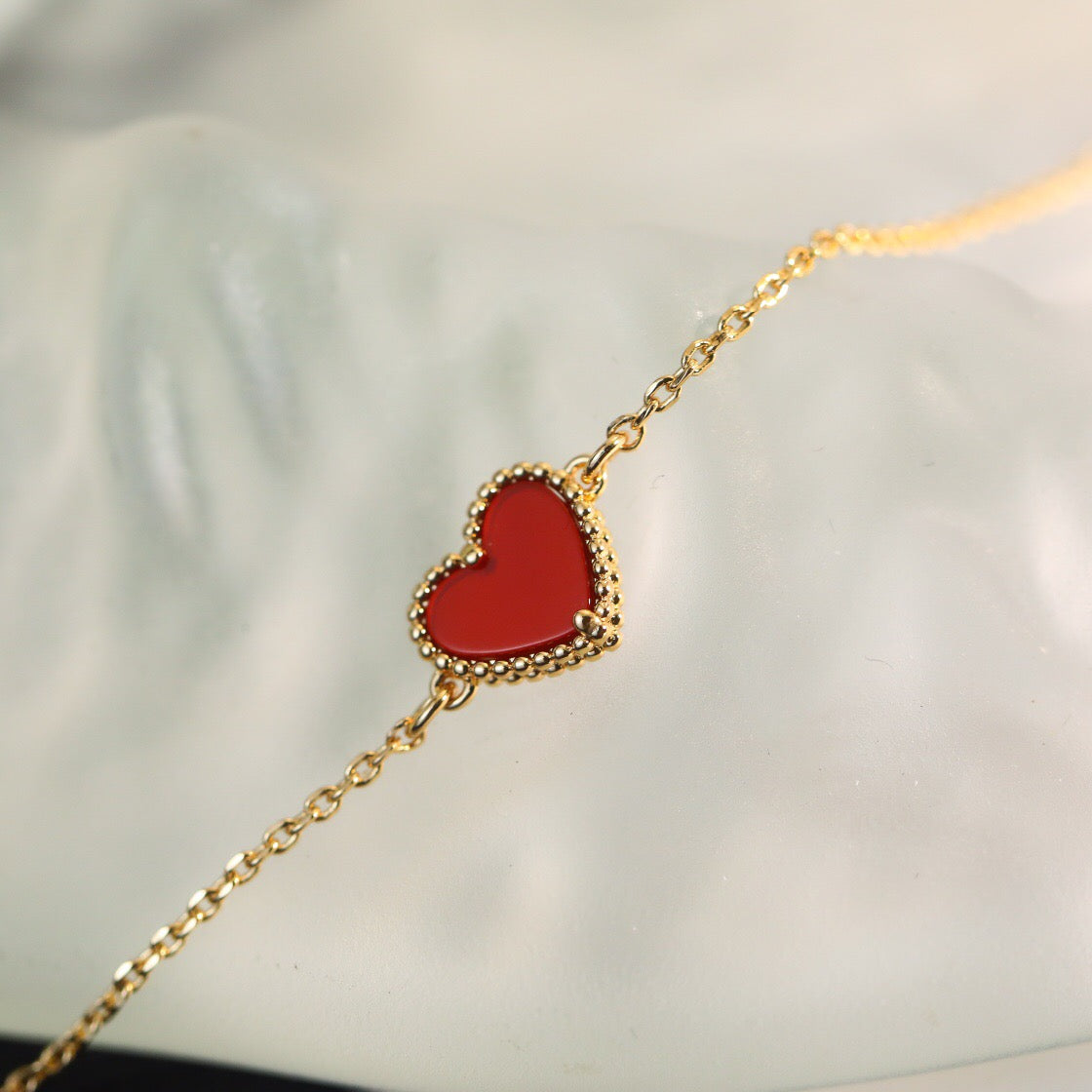 ⭐Miroze HEART-SHAPED  CARNELIAN SINGLE FLOWER BRACELET