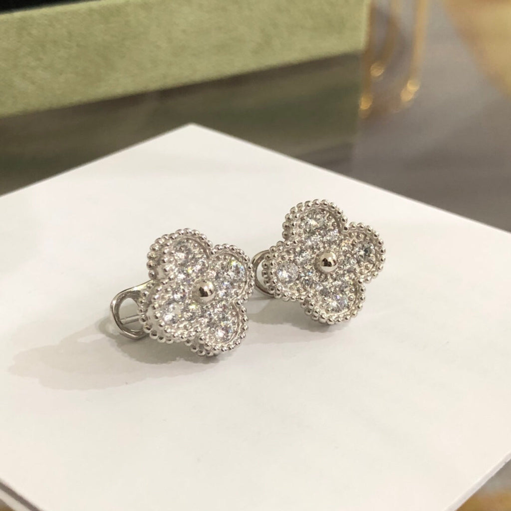 ⭐Miroze CLOVER 1 MOTIFS DIAMOND STUD EARRINGS SILVER